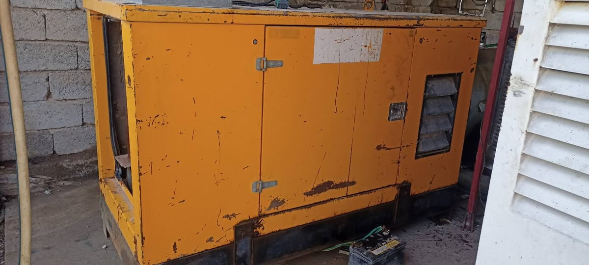 السلام عليكم للبيع مولد بيركنز 30كيفي نظام حمايه معمر جاهز على الشقل السعر25وبي مجال ***********
