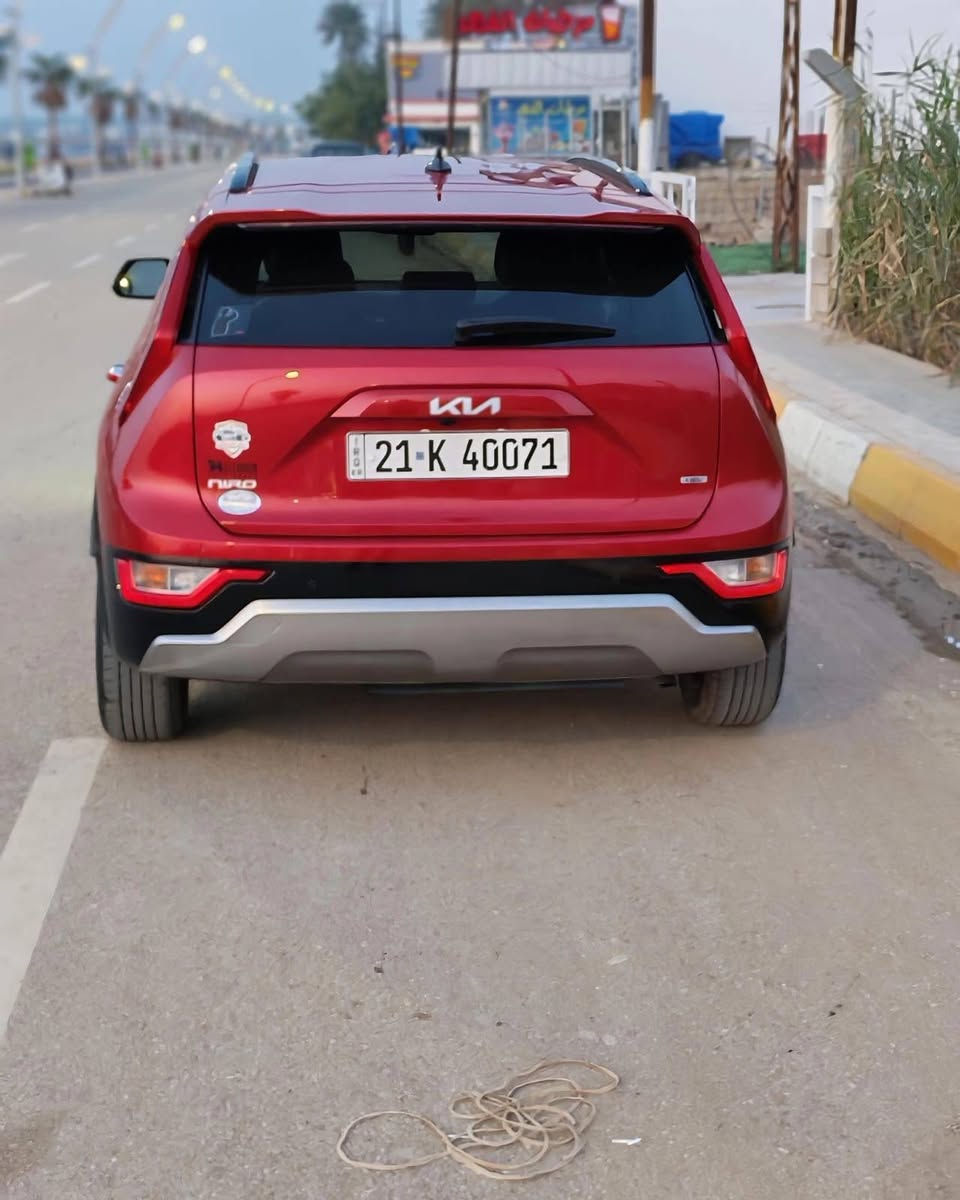 سلام عليكم شباب كيا نيرو موديل 2023 وارد امريكي حادثها فقط دعامية أمامية وخشم البنيد وصور الحادث والسونار مرفق مع المنشور سيارة جديدة بمعنى كلمة فول مواصفات واحد على واحد معروفة مواصفات ال نيرو ماشية 57 km مرقم سليمانية باسمنا السعر ب 165 وبيها مجال العنوان ديالى بعقوبة 
*********** اتصل وبل خدمة
