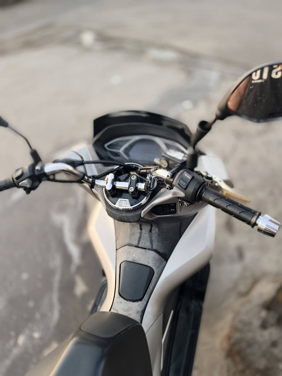 سلام عليكم
PCX جيل ثالث دراجه لوك بالجيس نظيفه
مكانها مدينة الصدر
رقم *********** 
السعر خاص
