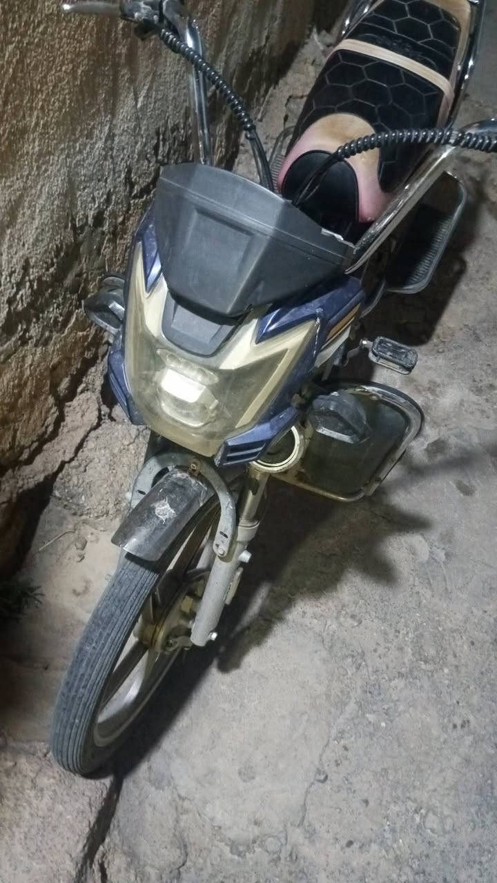 بايسكل شحن 400الف قفل بس بطارية


**إذا كنت صاحب هذا الإعلان وتريد حذفه لأي سبب، رجاءا أرسل رسالة إلى الدعم الفني**