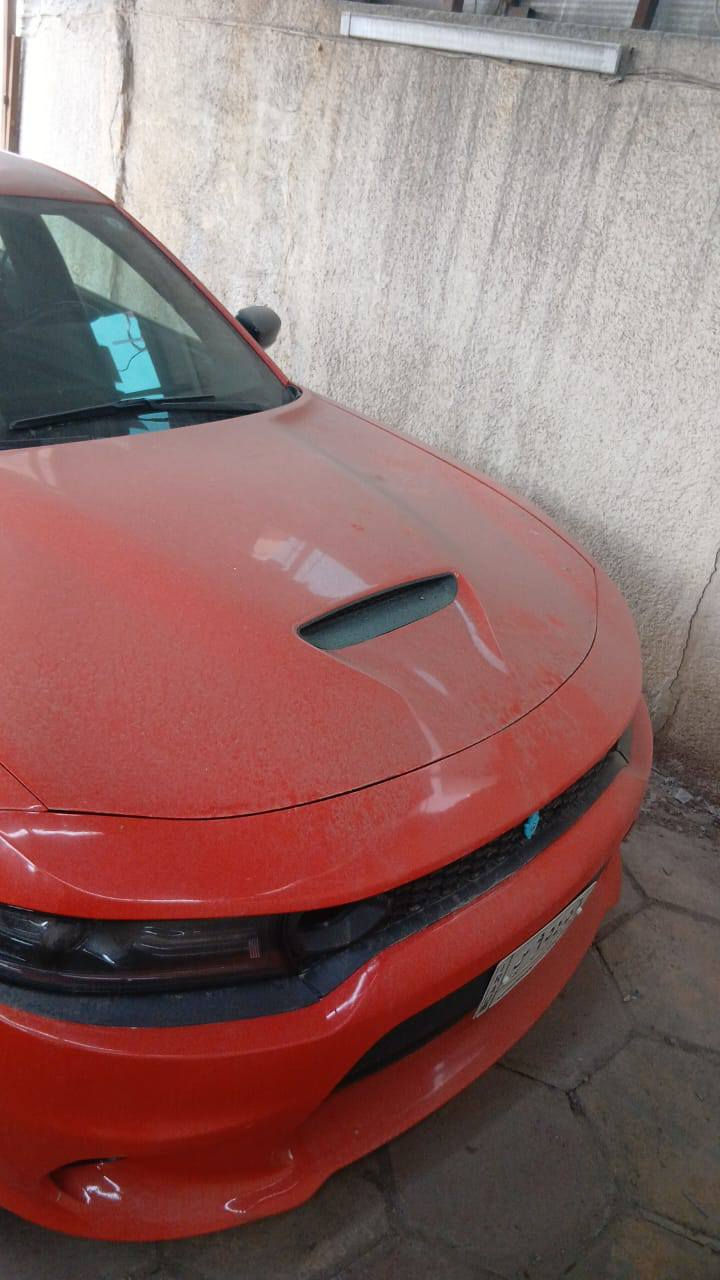 السلام عليكم جارجر للبيع موديل 21 اصل ماشيه 52 ميل السياره تويل السياره فئتها سي اكس  تي معروفه مواصفات سياره احادثها شاملغ وبنيد كل تفاصيلها بالمنشور بها شخطه بالباب وبالقماره اني الكحله وناشر  الصوره سياره مال جناي مكان السياره بغداد مدينه الصدر سعرها 220 رقم الهاتف ***********
