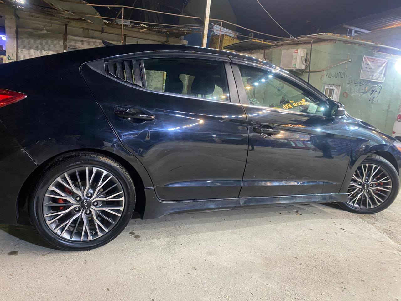 السلام عليكم النتره موديل 17 تيربو 
مكينه 16كير عادي سياره فول مواصفات سلايت بصمه كشنات هيتر كشنات جلد سياره فول مواصفات هزه جديده سياره بسمي طخم تاير جديد طخما جديد سياره ماتصرف عليها دينار بيها صبغ قبق صندوك وجاملغ امامي صبغ بوند مبدل مل سبورت فايبر كلاس السعر 110 وبيها مجال شي بسيط 

***********

***********
