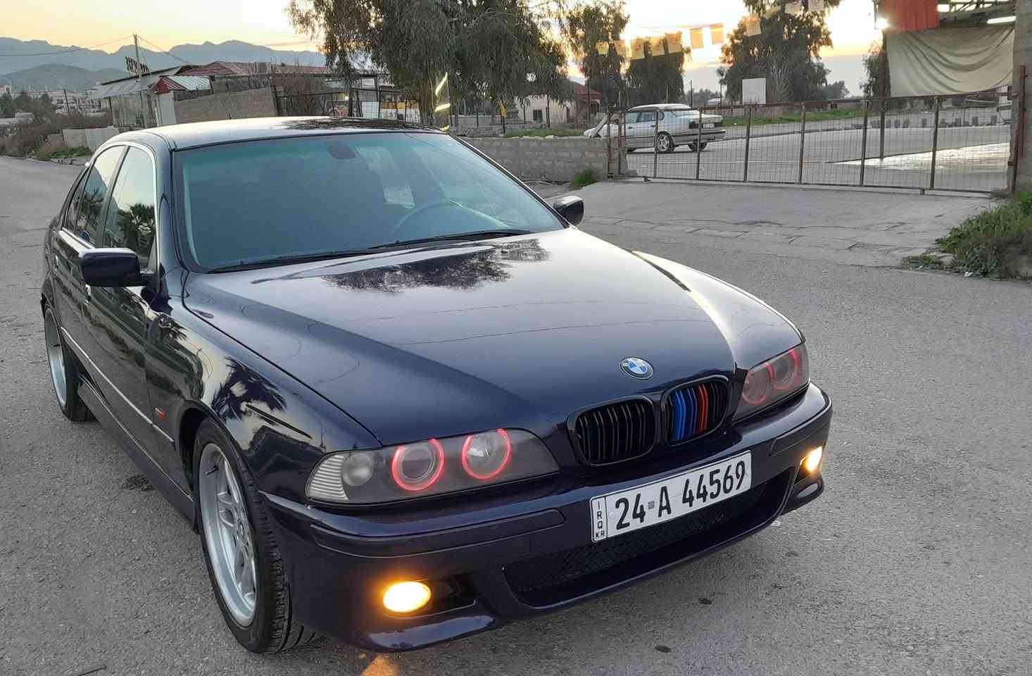 للبيع صقر موديل 98 حجم 528 اصل
دبل كير اوتوماتيك + عادي 
كير ومكينه شرط 
رقم وسنويه وهزه ال 2030 كله جديد تحويل مباشر
غرفه مخمل بل جيس جديد 
صدر أمامي خلفي جديد 
برده كهربائي 
ويل M 18 حجم 
دعاميات M
تبريد شغال 
السياره جاهزه من كلشي اترايك وين مايعجبك 
السعر 85 ومجال
مكان السياره زاخو 
رقم *********** اسيا
رقم *********** وتساب
