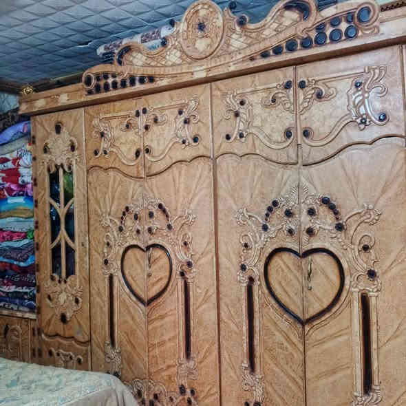 سلام عليكم غرفة للبيع مكان ناصريه مركز حي اور نضيفه ميه بلميه سعر ستميه وخمسين بيه مجال هاذه رقمي***********
