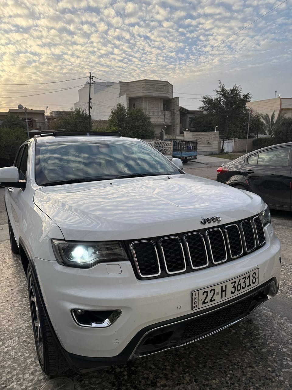 Jeep لمتد بلاص 2019 فوللل مقبطه مواصفات 

كشنات خزن ميموري
كشن السايق والسكن كهرباء
٣ شاشات 
شاشة اعطال
عداد ديجتال
منافذ HDMI 
تدفئة تبريد بالكشنات الاماميه
تدفئة بالكشنات الخلفيه 
اوتو هولد 
بارك سينس مساعد اصطفاف
رادارات ٣٦٠ درجه 
كامره دواره 
بانوراما طكتين 
صندوق كهرباء شفط 
تدفئة بالستيرن 
١٠ سماعات +دمام خلفي
كشنات جلد 
بيانو بلاك 
تبريد ثلاجه 
مكينه ٣٦٠٠ v6 
مدخل ديسك بالجكمجه للافلام والاغاني
ويل حجم 19 عنكبوت 
تعتيم ذاتي 
نظام نزول منحدرات 
مودات snow/auto/sport/sand/mud/rock
كير ZF 8 نمر رياضي
نظام ملاحة 
شفتات ستيرن 
ستيرن كهرباء
تخشيبات داخليه 
تنبيه النقطه العمياء
السياره خير من الله رقمها اربيل ماشية ٦٧ الف خليجيه سنويه ٢٠٣٠ بأسمي السياره تحويل ثاني يوم بيها شبر بالجاملغ الامامي صبغ اثر شخط وبارد بالجاملغ الخلفي اثر طخه بسيطه على كد اربع اصابع 
اي شي ثاني مابيها السياره السعر ٢٧٥$ وبيها مجال بسيطط حك الجيه مكاني بغداد العامريه للاستفسار ***********
***********
