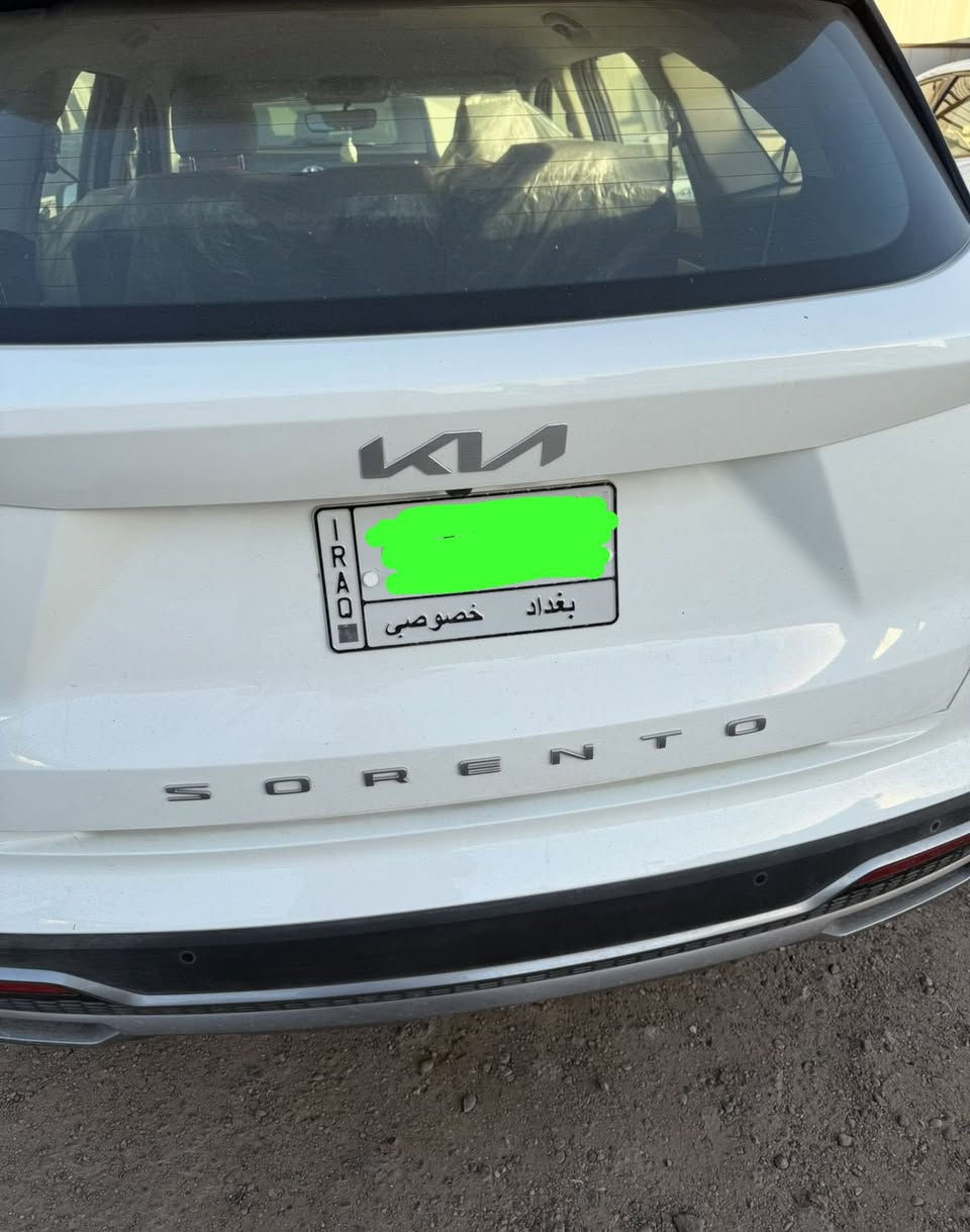سورينتو 2022 لون ابيض 
محرك 3500 
6 سلندر 
7 مقاعد
قمارة حديد
دخول ذكي 
كير نوع عصا 
تشغيل عن بعد 
كراسي امامية كهربائية
تبريد لمس 3 قطع  تحكم مناخين مستقل 
شاحن لاسلكي للهاتف 
مداخل شحن متعددة 
تحكمات ستيرن كاملة 
مثبت سرعة 
4 وضعيات للقيادة 
مانع انزلاق
اوتو هولد 
كير عصا 
حساسات امامية خلفية 
كاميرا دوارة خلفية 
صندوق فتح وإغلاق كهربائي 
بردات بلادية 
شاشة ابل كار بلي 
السيارة لغاية الان ماشية 30 ألف كم فقط 
السيارة جديدة لا تزال بوضع الشركة 
تحتوي على قطعة صغيرة مصبوغة 100‎%‎
فقط نتيجة ضربة بسيطة …
السعر المطلوب 267 ورقة 
 ***********
