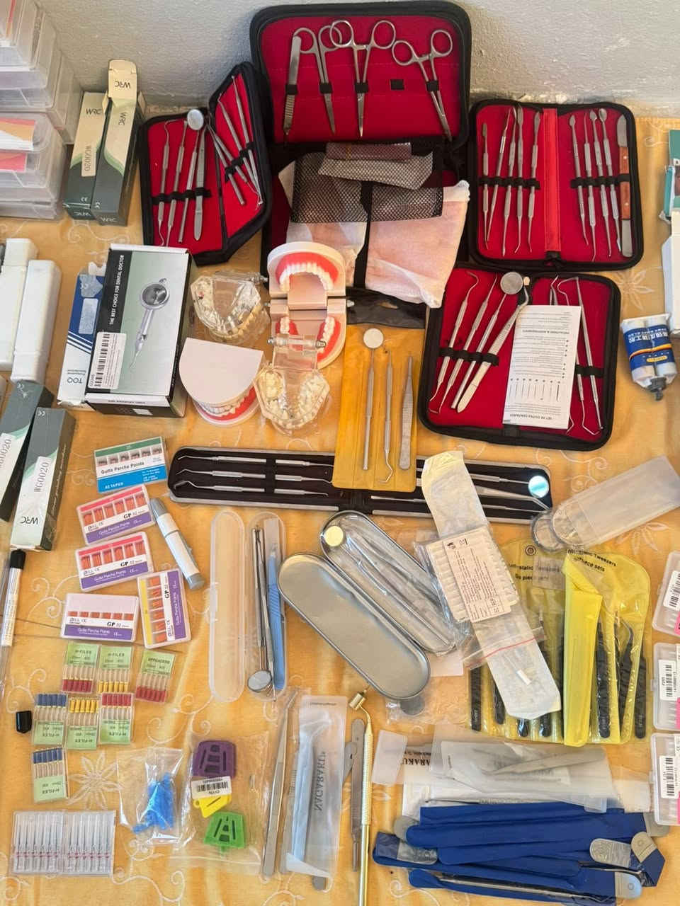 -ادوات اسنان للبيع
اصلية 
للتواصل واتس ***********
