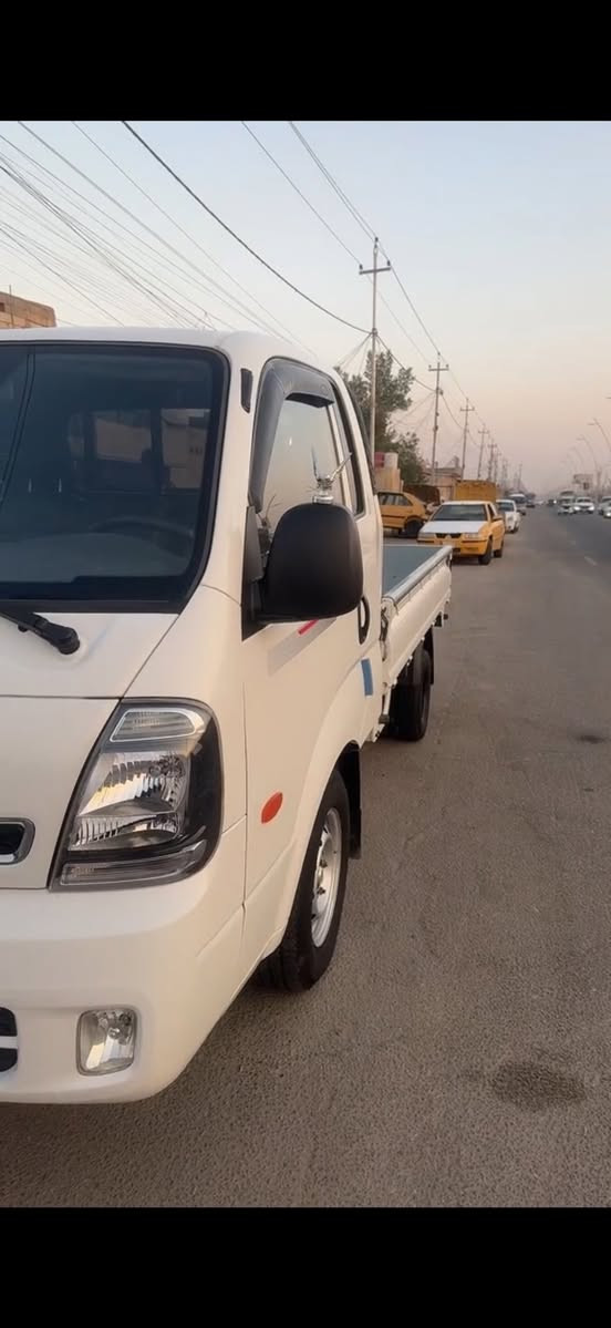 سلام عليكم شباب سياره مسكر موديل ٢٢ جديده بل كارتون كير عادي مكان بصره سعره ١٨٠ رقم ***********
