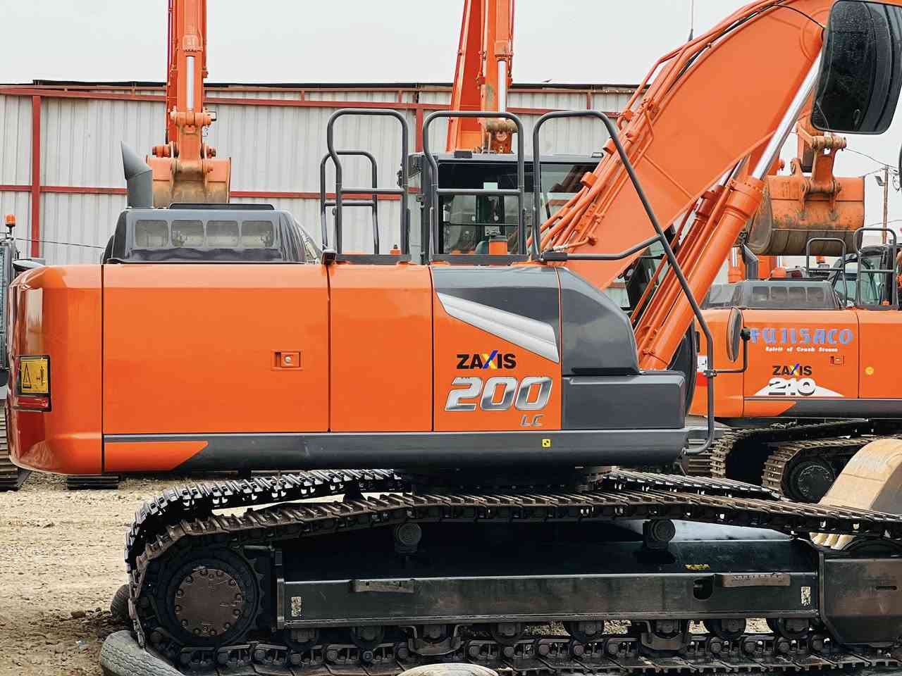 عــلئ بـــركة الله …
-يتوفر لدئ شركة ناصر جليل حمود 
للتجارة العامة وتجارت ألاليات الثقيلة
#ملاحضة القطعة الوحيدة داخل وخارج العراق

#_2024_B7_200LC_HITACHI
#داش سفن أعله فئه في الهيتاشي 
#زيرو ساعات العمل 1000hألاف فقط

#حساسات_كامرات جانبية- 1/1
#فــقط لعشاق الزيروو واليابانــي🇯🇵.
#ثمانية(8) رولة  200LC تأسيس عدد3
#منفيس بأسم الشركة التابعه لنا✅

#اسعار جيدة جداً يوجود تخفيضات..
#كفـالة عامة فـول مواصفات 🇯🇵🏆•
#دخول جديـnewــد نظافة 1/1 جاهـزه •

www.tiktok.com/@hh_vvl
#الـــعنوان بابل الشوملي طريق الحولي 📍.
الأستفسار ***********ناصر جليل حمود📞
الأستفسار ***********حسين ناصر جليل📞  

(رقــم تسلسل ألالية 370)
