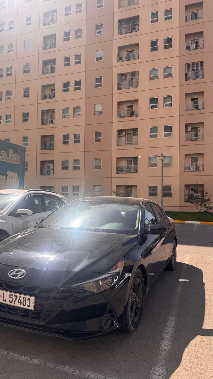 السلام عليكم النترا موديل 2022 للبيع او مراوس 
نص فول مواصفات فئة بلو 
بصمة ، تشغيل عن بعد ، شاشة ..
محرك 1600 هايبرد بلو
ماشية 62 الف ميل وقابل للزيادة 
السيارة حادثها موضح بلسونار حادث خلفي قطعه وحده صبغ بدون تبديل 
السيارة مناقصها شي يرادلها بس كلچات كير 
مكاني بغداد 
للاستفسار 
*********** بغداد, العراق
