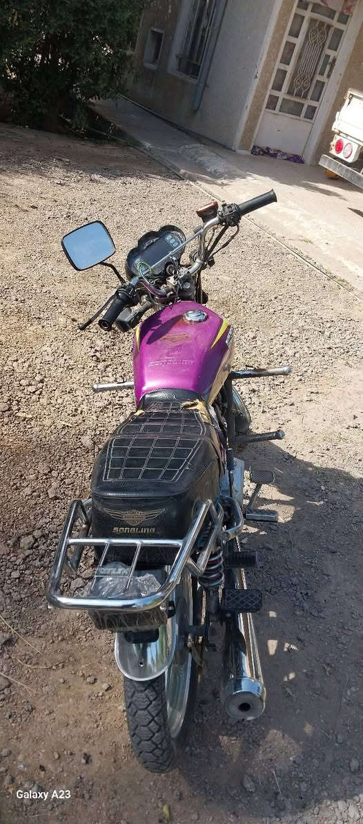 السلام عليكم دراجه ايراني سونك موديل 24  خمسه كير محرك 200 مكفول لاتبخير ولا نضوح شاصي مكفولل من العواج اوياله عدلات تايرات جدد بس بي نقص الجوزه ما اطفي فقط جوزه نكره سلف السعر 675 وبي مجال بسيط المكان اليوسفيه معمل زينب الرقم *********** بي واتساب
