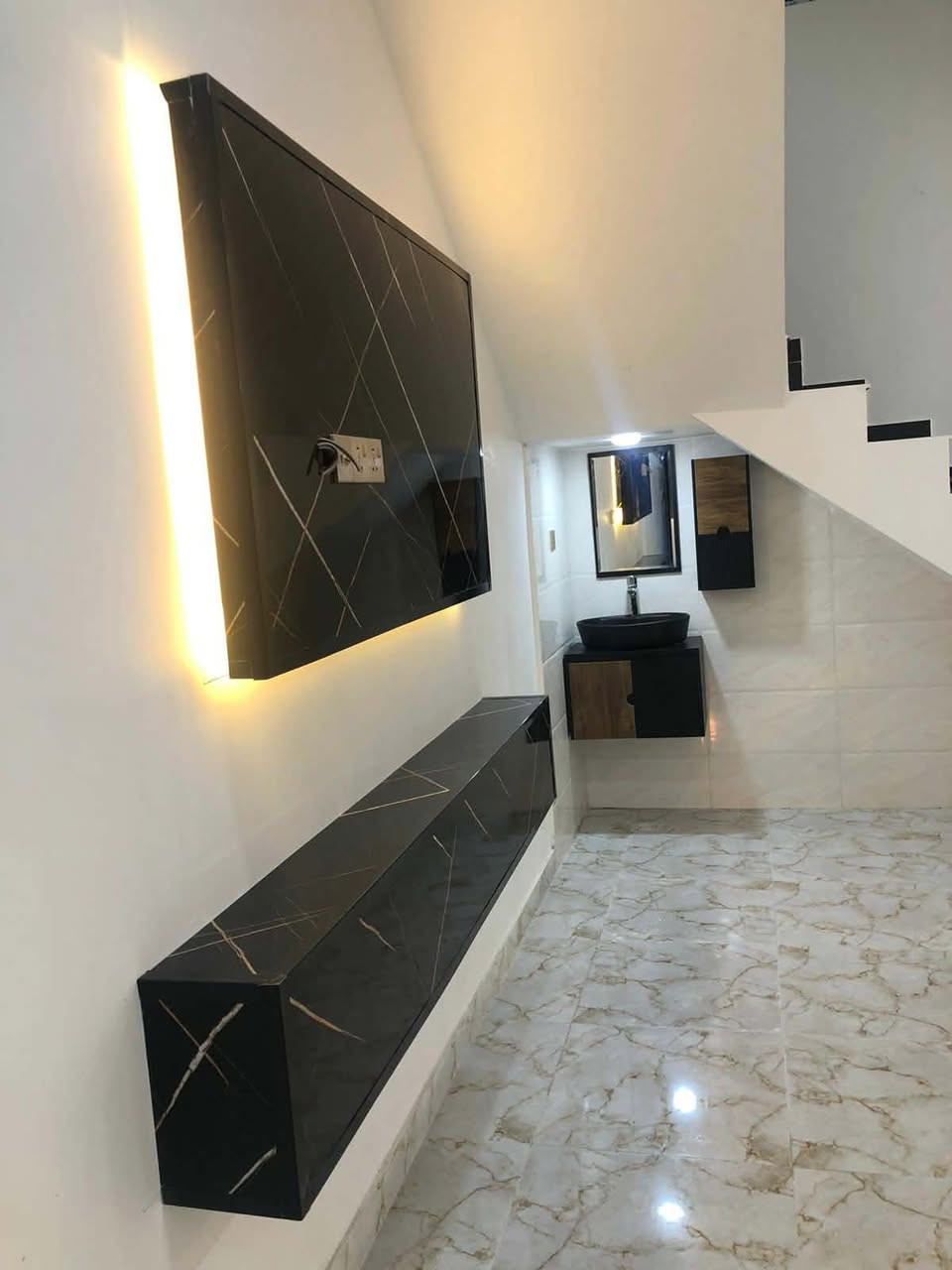 وين الي يدور جديد ومرتب للستفسار *********** او مراجعت مكتب الروان عنوان المكتب كوت حي الحكيم قرب نزلت علاء غريب
