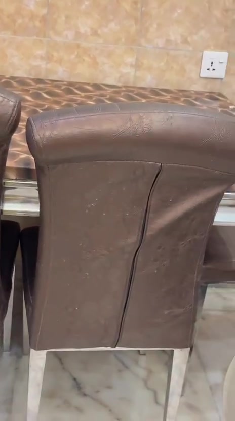 مرحبا بنات هذن الغراض للبيع ميز طعام ثكيل ويا 6كراسي ب-160 ميز تلفزيون جديد 35 طبله وسطيه ب25


**إذا كنت صاحب هذا الإعلان وتريد حذفه لأي سبب، رجاءا أرسل رسالة إلى الدعم الفني**