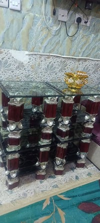 للبيع سيت طبلات 5 قطع وسطيه و4 صغار تركي نضيف جدا السعر 80 الف للاستفس...