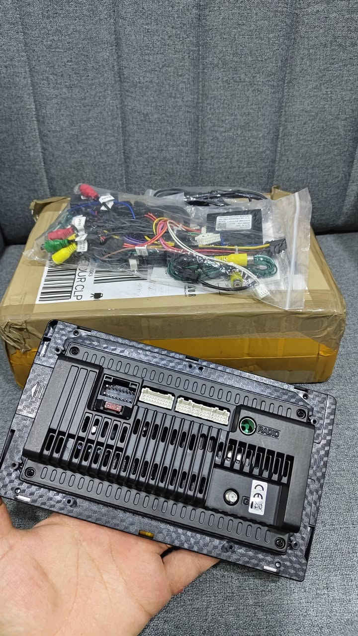 السلام عليكم
 شاشة مال السيارة قياس 9 اينج مال بالة امزون اصلي جديد مامستخدم نضام اندرويد مواصفات كاربلي اوتو واي فاي بلوتوث وجيبي اس فول مواصفات كامل ملحقات وياه 

سعر 70 الف 

توصيل كل محافظات متوفر


**إذا كنت صاحب هذا الإعلان وتريد حذفه لأي سبب، رجاءا أرسل رسالة إلى الدعم الفني**