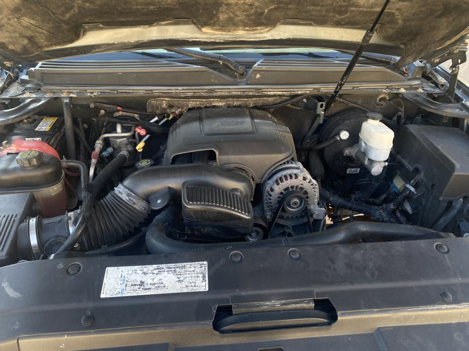 تاهو 2008 جاهزه من كلشي مكينه جديده توني شادهه كير تخم تاير ويل مال 17 باتري جديد منضومه زنون جديده تاب كامره دواره حداده كله جاهزه مانقصها شي متومه رقم نكليزي مكاني البصره السعر 77 وبيه مجال 
***********
