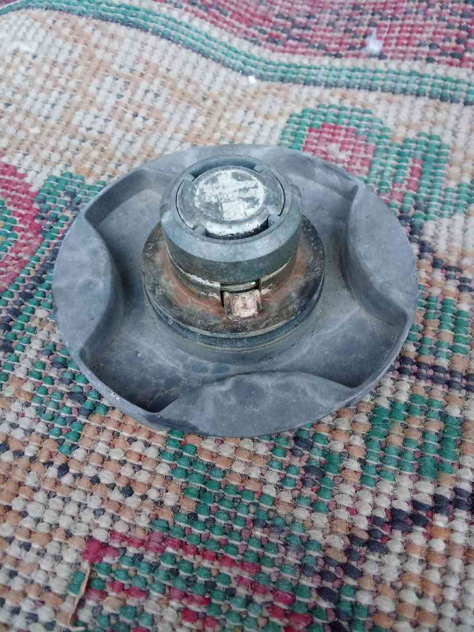 السلام عليكم 
عندي كب تريله واحد يرادله بس سويله قفايص
قبق مال كاز يرادله بس مفتاح 
السعر 
قيم بل يرضه الله وبلعافيه 
المكان اليوسفيه


**إذا كنت صاحب هذا الإعلان وتريد حذفه لأي سبب، رجاءا أرسل رسالة إلى الدعم الفني**