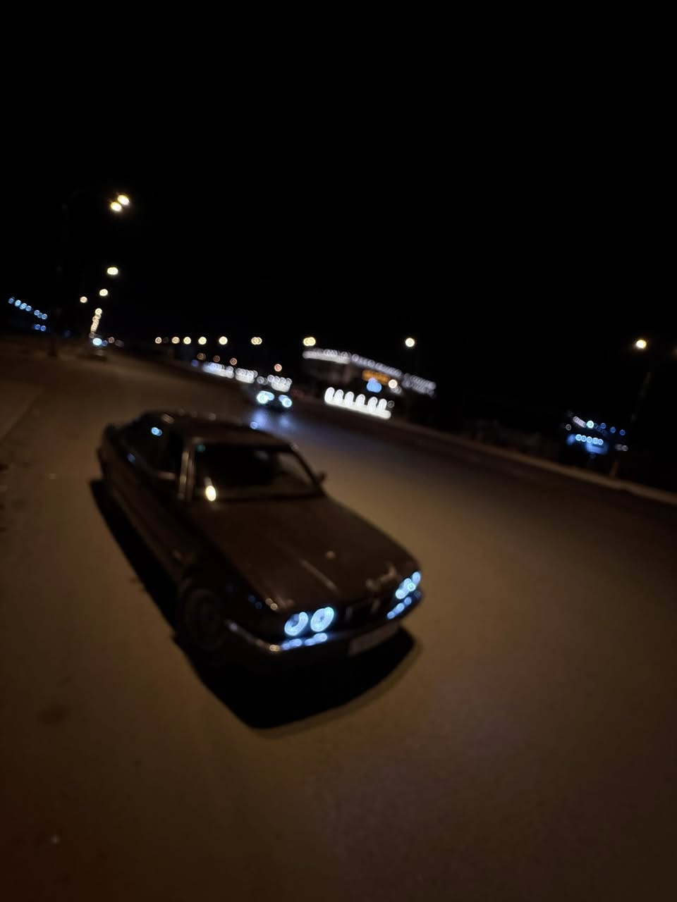 السلام عليكم
بي ام دبليو 740 8 سلندر اصل بليته وسنويه دبل جام موديل1992محرك وكير خير من الله لاتبخير ولاتنقيص كهربائيات كلها شغاله عايزه صبغه وترتيبات قليله مداور ثاني يوم تخم تاير جديد اذا اكو مراوس بسياره غير البي ام 
للاستفسار***********
