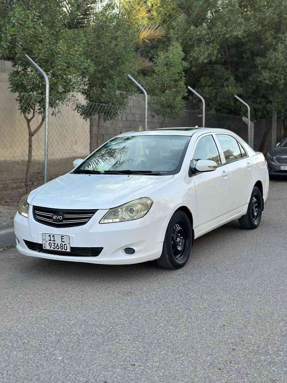 سلام عليكم
بي وايدي G3 مديل 2013 بصمه اوتماتيك 

بغداد نكليزي بأسمي مشروع وطني سنويه لل٢٩ثاني يوم تحويل.

مكينه1800 مكينه كير خي من الله وجاهزه 

تايرات صدر حداديه نضيفه وبلاديه وترايها كلش حلو مال بيت سياره السياره بصمه تحكم ستيرن فتحه سقف شاشه كار بلي منضومه زنون لدات مواصفات معروفه كلها بلاد بس هلالات مسويهن مال خياس كد شبر

تبريد شغال بس من توكف زدحام يببوخ تمشي بارد بس هاذه نقص  السعر (55) مجال كلش بسيط مكاني بغداد الحريه 

الرقم ***********وشكرا
