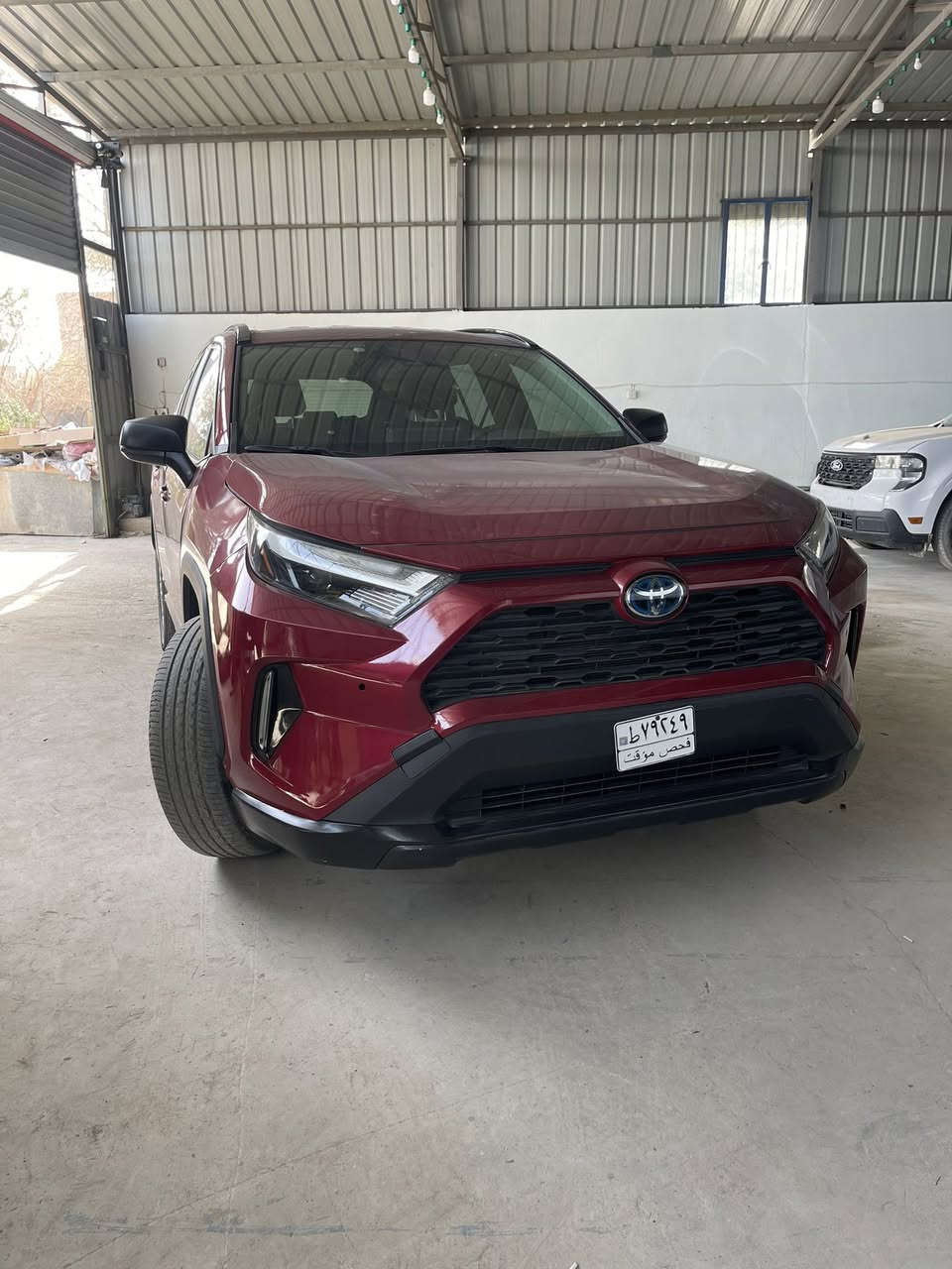 السلام عليكم  تيوتا راف 4 le هايبرد موديل 24 الضرر قطعتين تصليح وقطعه تبديل عداد المسافه 7000 مكان السياره سامراء السعر 205 ورقه بيها مجال بسيط رقم الهاتف ***********
