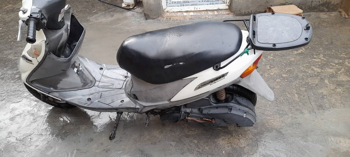 سلام عليكم ادرس قديم للبيع دراجه طافيه ابيع كوم حديد سعر 200قفل مو شراي لا تعبني مكاني كوت ***********
