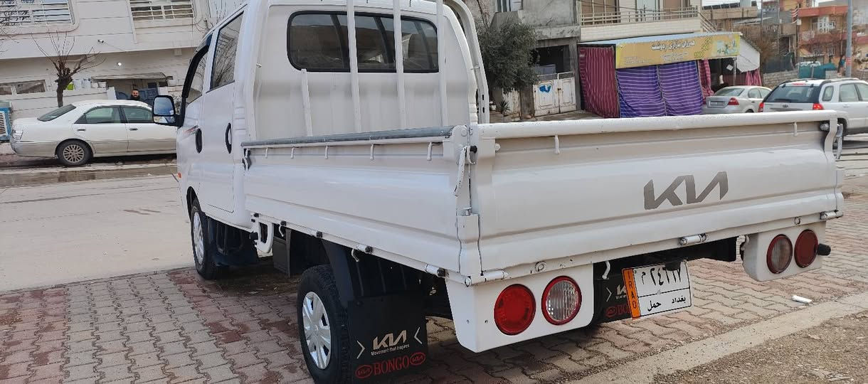 سەرەتا بەناوی خوا 
کیا دەبڵ قەمەرە  
بیلاد 2009
3000سۆپەر مە کینە ڕەش
کامل کراوەبە2019
تەبرید ساردوگەرم 
کارەبای بەسراوە 
بریکی بەسراوە
بودی سفر
بۆدی 6قولاپ
6تایەی لوک
ڕۆن و فلتەری کۆڕاە
قەترە ڕزیوی نییە
سەیارە کە بە هەمو فەحسێ 
***********
***********
