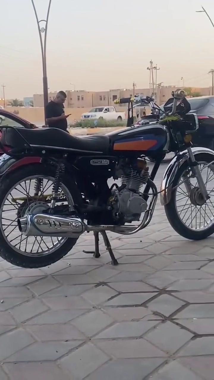 نامة لبيع معمرة على أيدي محركهة مفتوح بس شرط شغل من حض و بخت انطيك شرط بل محرك و نقوصات بصيطة سعر 450و بيهة مجال دراجة خير من الله عنوان تكريت رقم هاتف ***********
