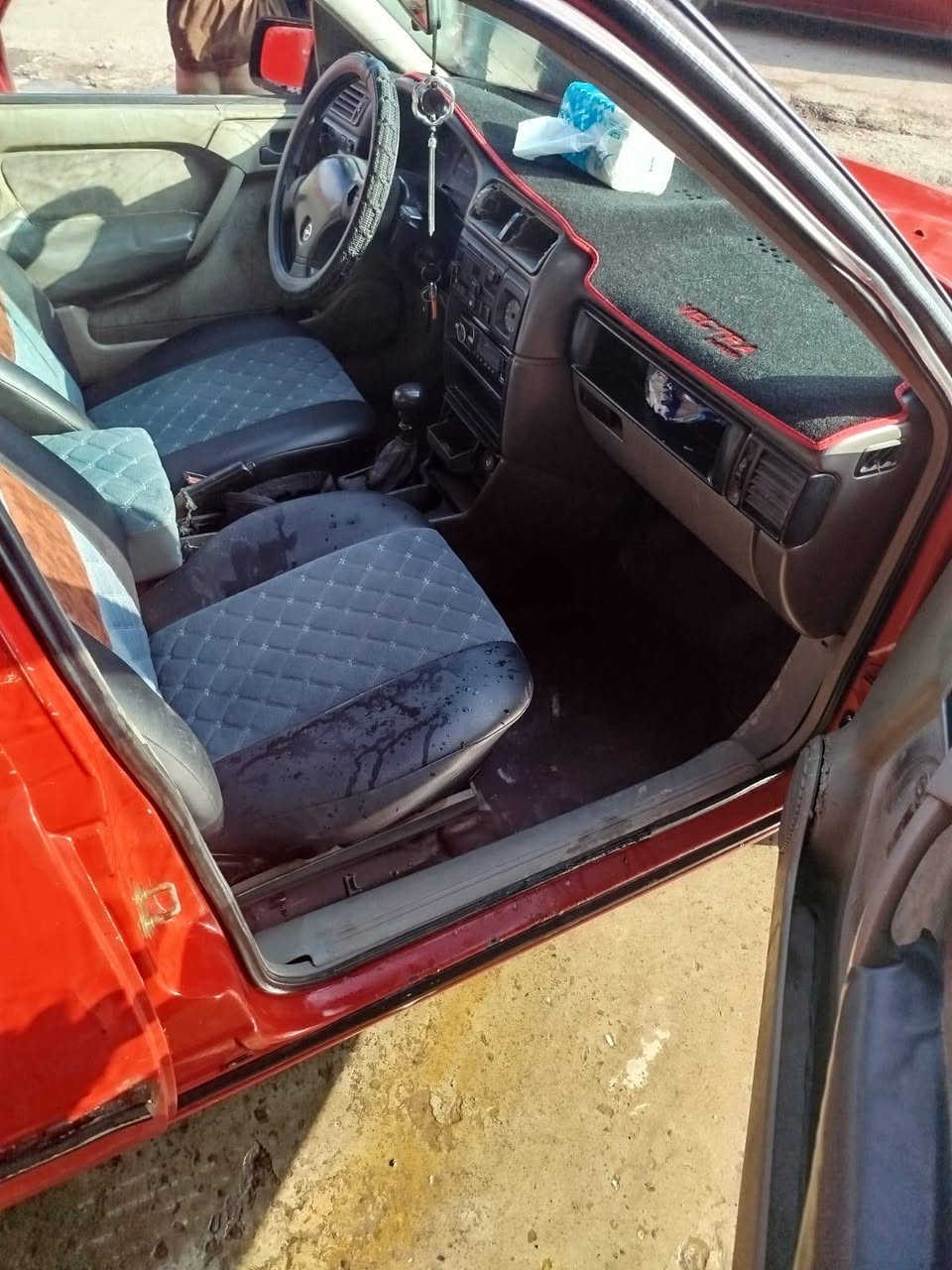 سلام عليكم 
البيع
أوبل فكترا 
رقم نينوى 
نكليزي
موديل ١٩٩١
سنويه 30
قطره صبغ مابيها 
محرك 18
محرك شرط 
كير شرط 
صافيه مرور 
داخل جديد
طخم تاير جديد 
ويل كب جديد 
السياره جهازه من كولشي
السعر 39 وبها مجال 
***********
***********
