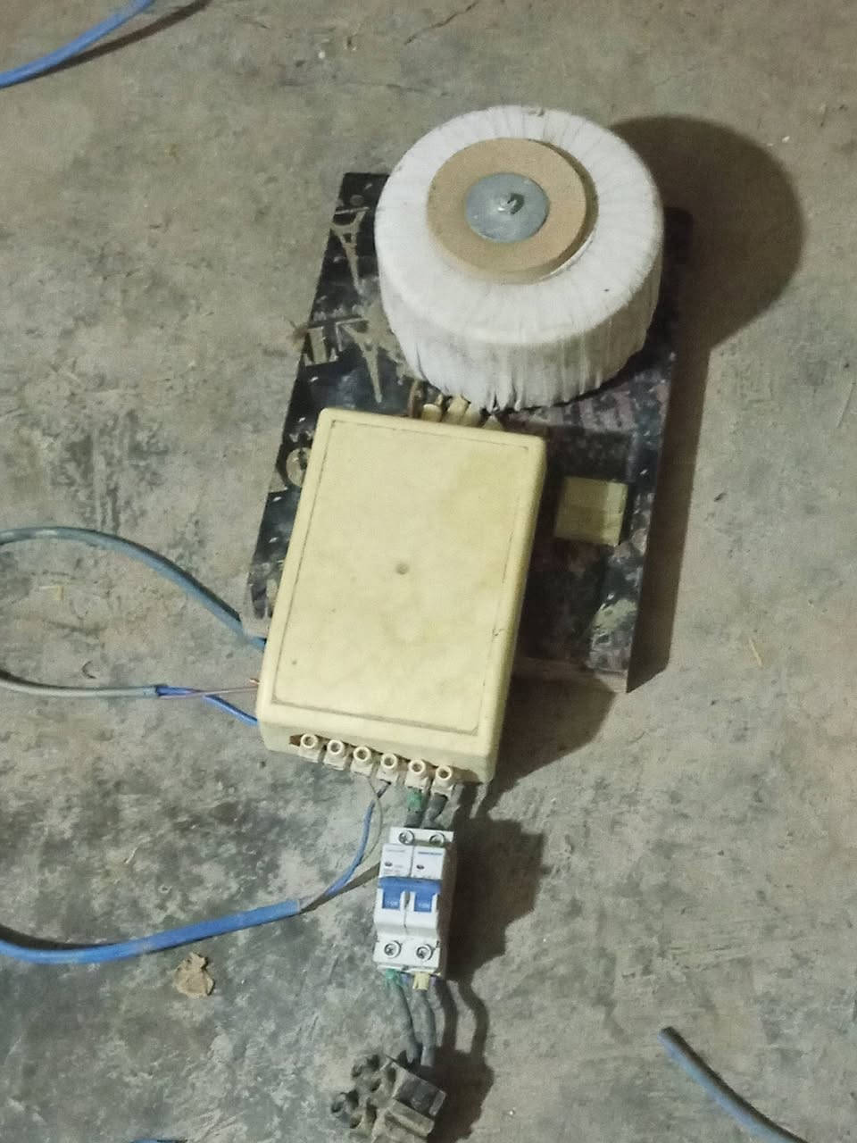 سلام عليكم قطاس أبو ثنين  للبيع صاروخي مال برينه شقال شرط ومعاه رافع  قدره هم شقال شرط مكان لنصر الطعيسات تواصل عله*********** سعر خاص
