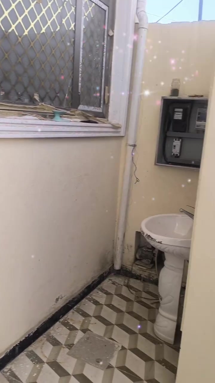 📢 إعلان إيجار دار مميزة
🏡 دار للإيجار – بناء حديث
📍 الموقع: حي الإمام – شارع المستوصف
🔹 تتكون من:
3 غرف نوم
هول
مطبخ
استقبال
مجمع صحيات
طارمة
فول جوه خارجي
💰 الإيجار: 500
💵 المقدّم: شهرين
📞 للاستفسار: 0782354388


**إذا كنت صاحب هذا الإعلان وتريد حذفه لأي سبب، رجاءا أرسل رسالة إلى الدعم الفني**