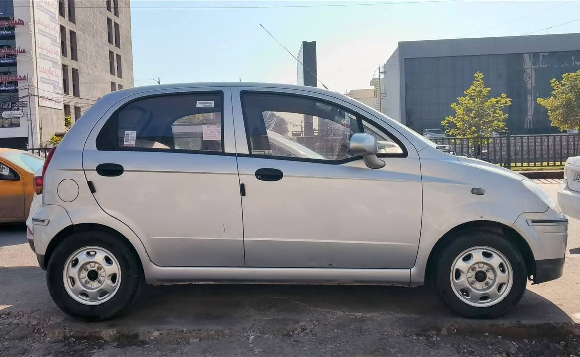 سبارك 2015 كوري بدون مشاكل لا بل كير ولا المحرك
مثل الحديث 
للبيع 
بدون صبغ 
بدون بارد 
بدون تقحيل 
كير اوتوماتيك
شاشة وكاميره بيها
طخم تايرات وباتري جديد
تبريد تدافئه شغال
السيارة داخل وخارج جديد
المحرك والكير جديد ما مفتوح 
محرك 3سلندر المرغوب لكون الاربعه ما اكو غراض عليها 
من صاحبها الشرعي 
رقم وهزه جديد (اربيل) 
السعر 68$
مكان السياره موصل 
للاستفسار
***********
