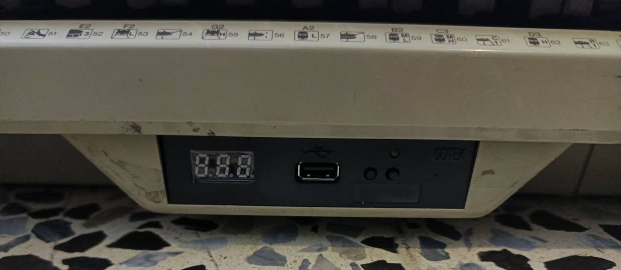 السلام عليكم ياماها ١٠٠٠ عدد ٢ واحد شغال كامل بس بي نقص كارت مال كيبورد والثاني طافي مااعرف شبي السعر اثنينهن ب ٣٠٠ الف وبي مجال
مكاني بغداد
للاستفسار ***********
