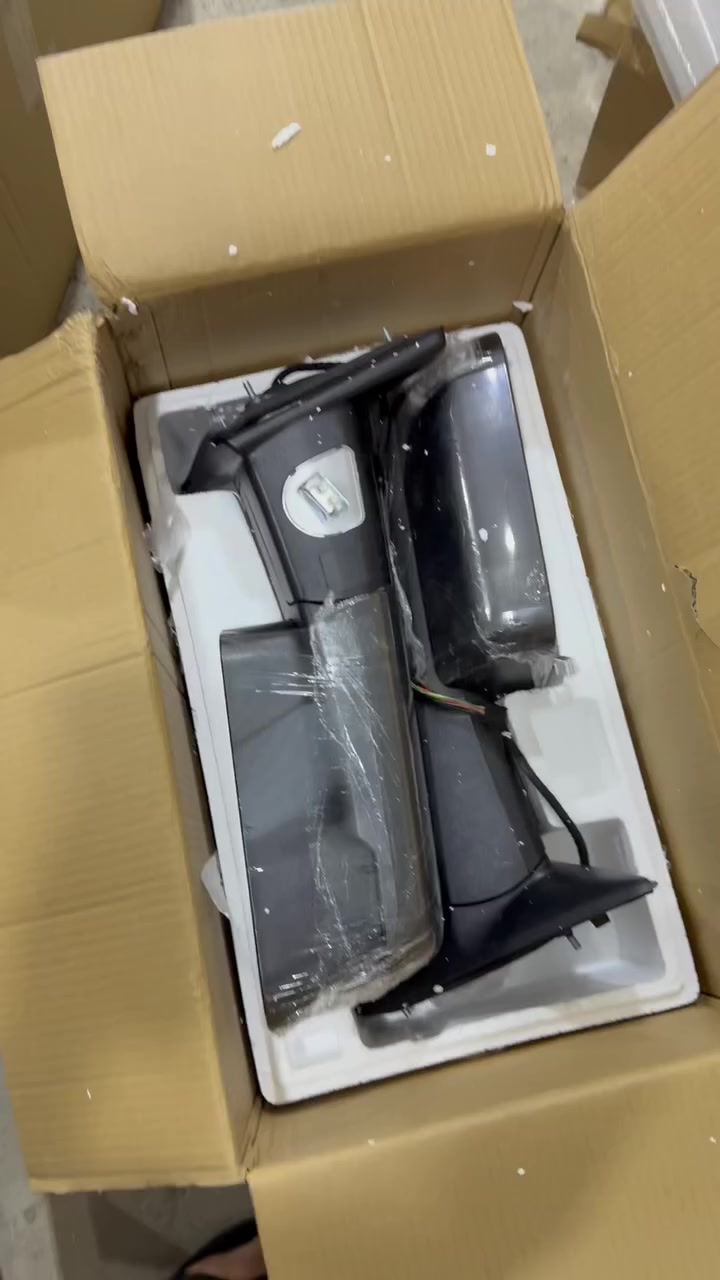 للحجز والاستفسار تواصل وتساب او ماسنجر ***********
مرآة سحب جانبية للراكب مع أضواء، موديل 2008،
