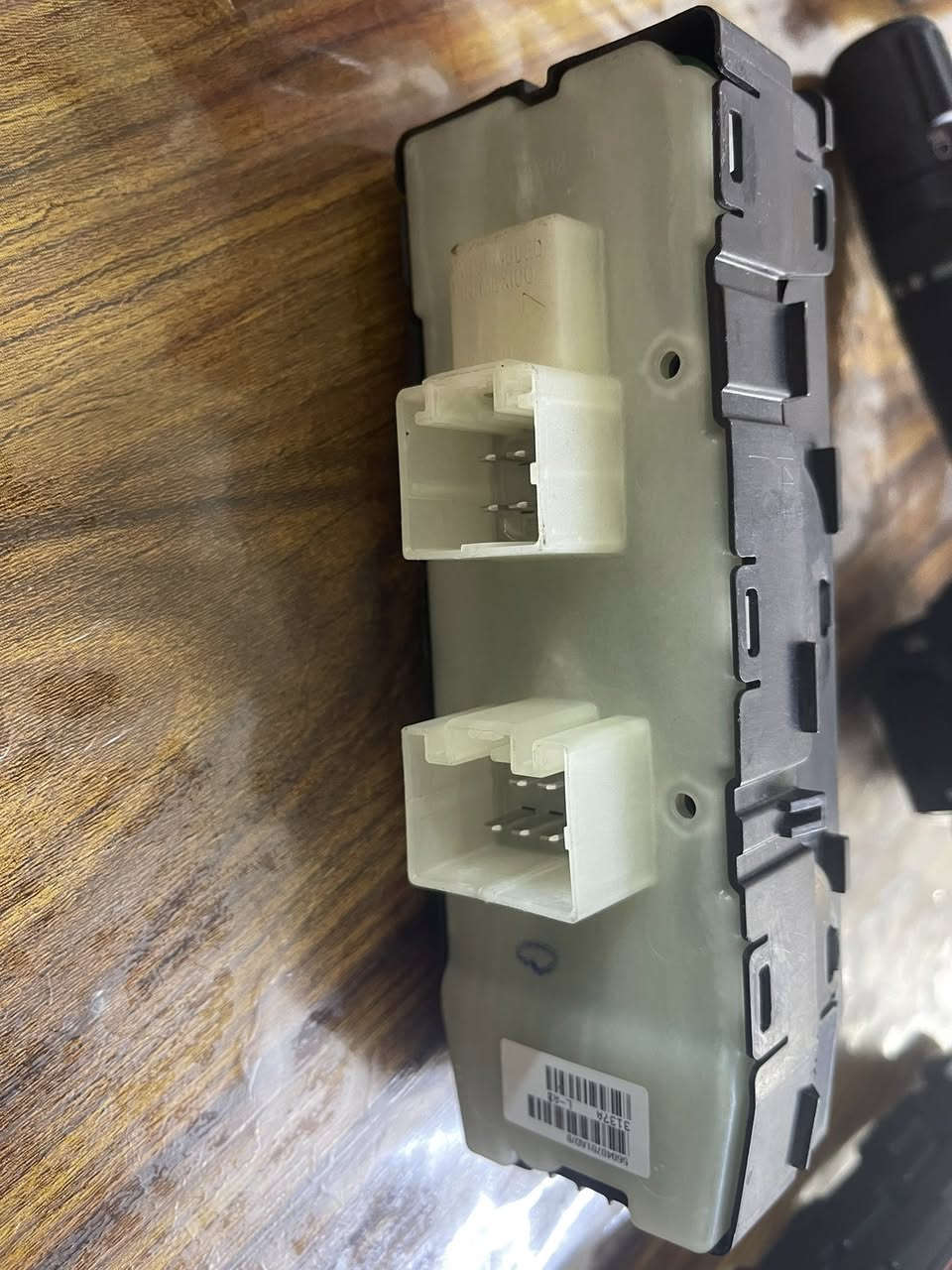 السلام عليكم خواتي عندي كنترول زجاج اصلي جيب باتريوت  شرط الشغل 💯 للبيع 35 الف


**إذا كنت صاحب هذا الإعلان وتريد حذفه لأي سبب، رجاءا أرسل رسالة إلى الدعم الفني**