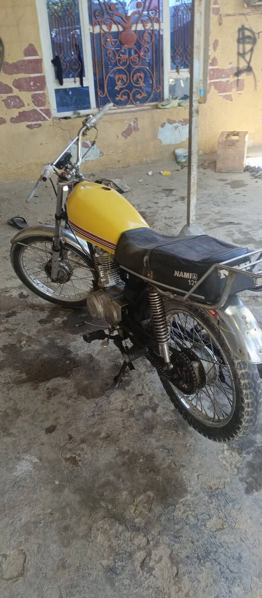 للبيع سعر ٢٠٠ بيه مجال شغاله   كلك رقم شاصي وبليته موجوده مكاني بابل جبله شراي تصل ع رقم  ***********
