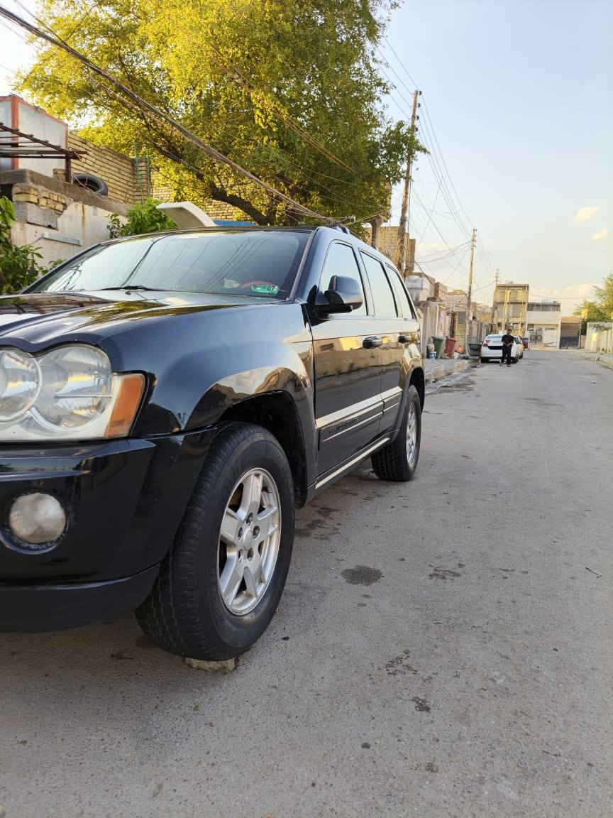 جيب لاريدو 2005  مصبوغ حزام للجماليه
حادثها جاملغ الخلفي ضربه خفيفه
شرط التحويل ثاني يوم سياره جاهزه اي نقص ما بيها 
السعر 75
***********
