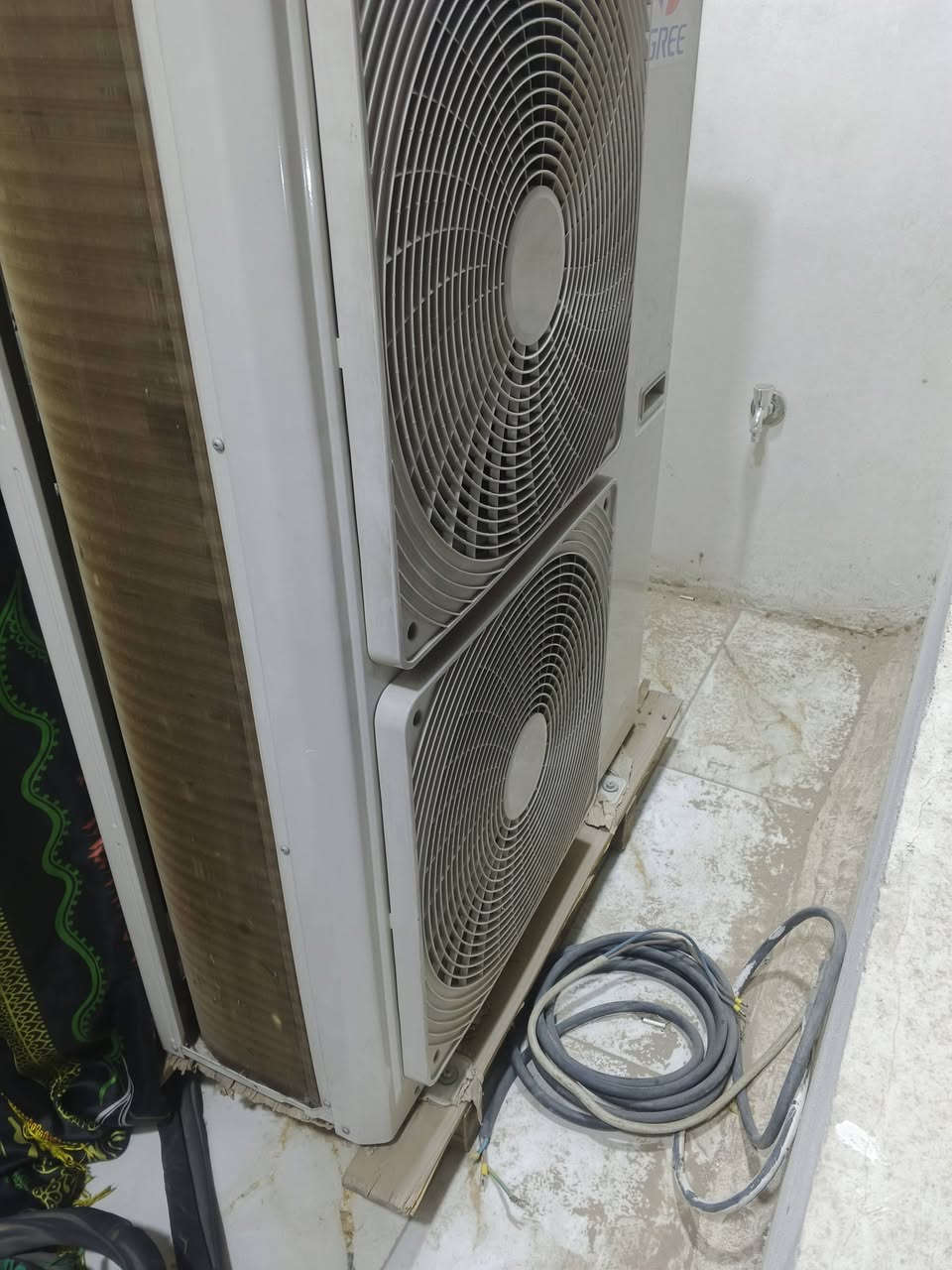 السلام عليكم سبلت كري 3طن جديد مستخدم سنة واحدة رايده مليون و600


**إذا كنت صاحب هذا الإعلان وتريد حذفه لأي سبب، رجاءا أرسل رسالة إلى الدعم الفني**