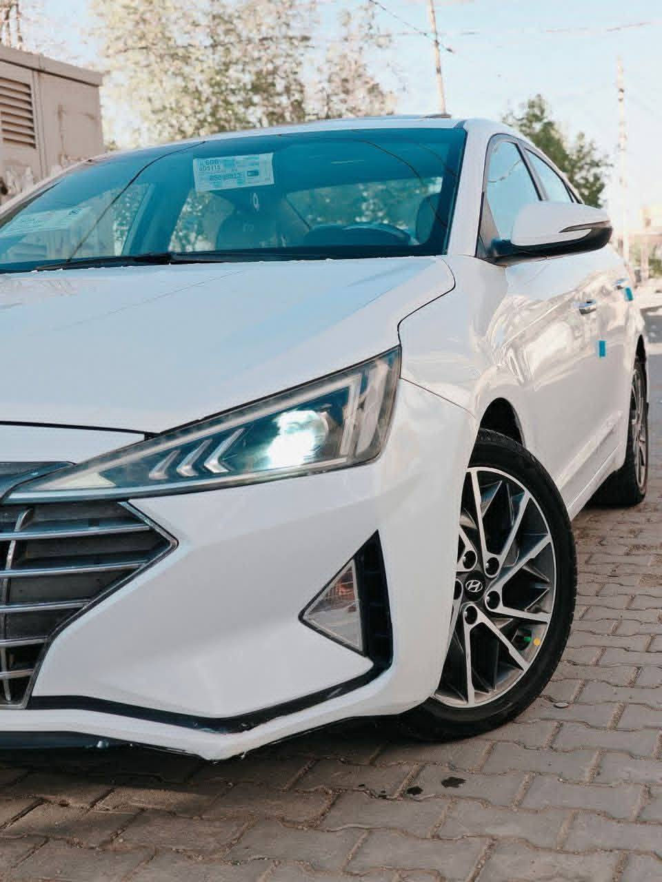 السلام عليكم النترا 19 خليجي فول واحد على واحد بصمه فاتحه بيها بنين وباردات بسيطه باسمي السعر157العنوان ديالى بعقوبه رقم بغداد ***********
