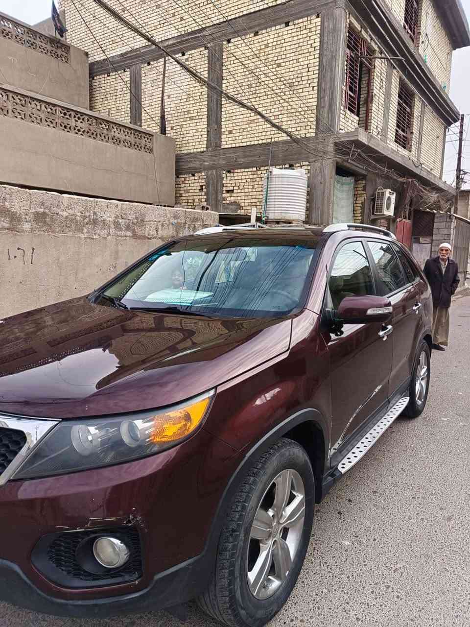 السلام عليكم كيا سورنتو للبيع وارد امريكي ضررها مثل ماموضح بالسونار الموديل 2012 السياره ليبل واحد بدون تبديل مكينه جديد حاويه جاهزه من كلشي السعر 132ورقه وبيها مجال شي قليل العنوان بغداد رقم الهاتف ***********
