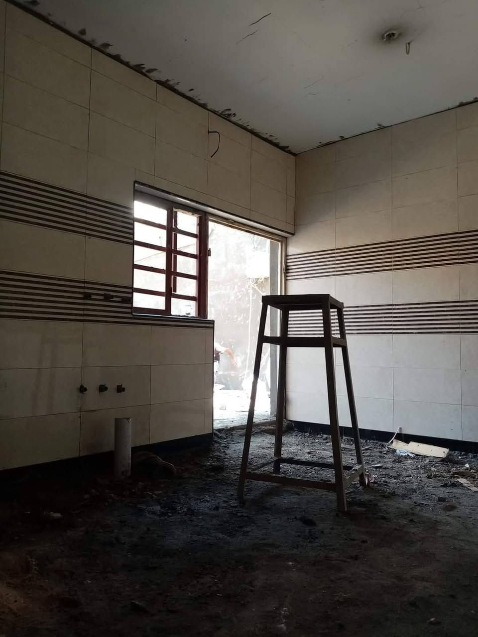 خلفه متفرغ ولرزق عل الله رقم الهاتف***********مكاني كربلاء لبوبيات جدران وارضي تحياتي لكم
