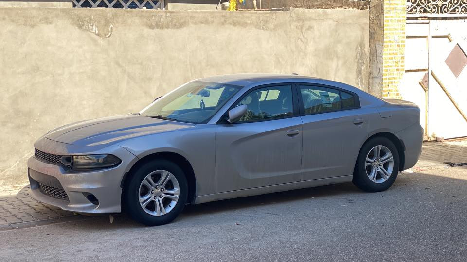 جارجر ادوات بدون لوحات بدون لوحات 
كصه جنطه 

موديل ٢٠١٦ 
مكينه ٣٦٠٠ 
كير طياره ٨ نمر 
شاشه جبيره 
تحكم جهتين 
مواصفاتها معروفه 
جاهزه للخير كير مكينه حداديه تبريد كله جديد 
مكاني نجف ٦٧ وبيها مجال 
***********
