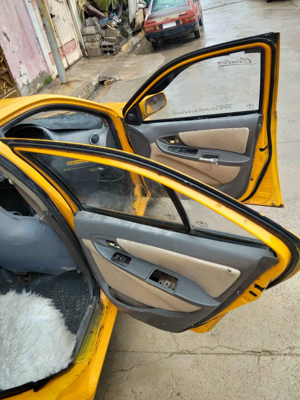 سلام عليكم سيارة جيلي موديل 2011 كير محرك كورلا اوتماتك سنويه 2029  كوت بانزين رقم بغ
