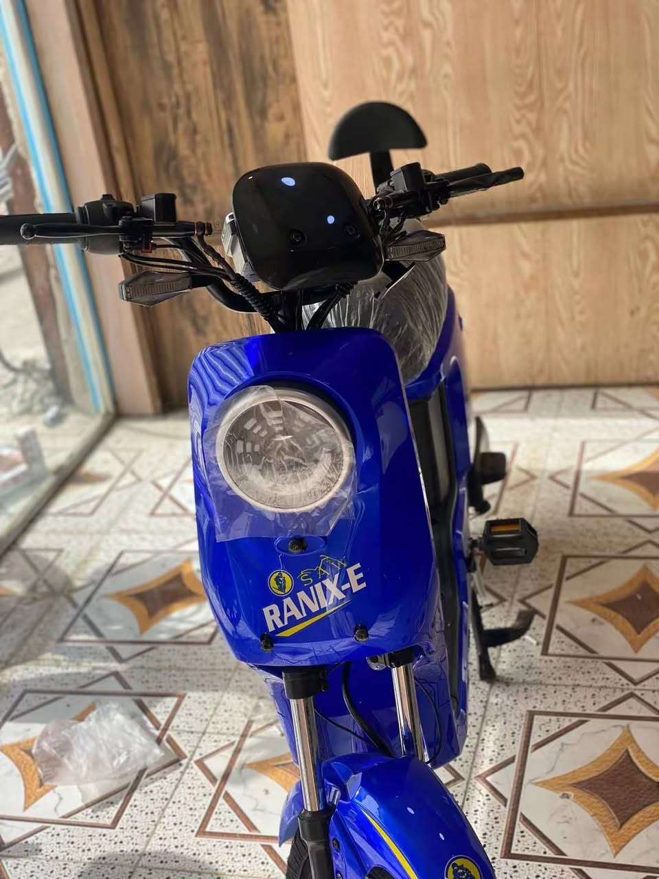 كل ماهوه جديد في معرض حمزمز
R9 R11 R7 X900 ليدي باسكل حجم ٢٠ 

نقداً وقطاً 

*********** 

ديالى بعقوبه التحرير الفلكه الاخيره
