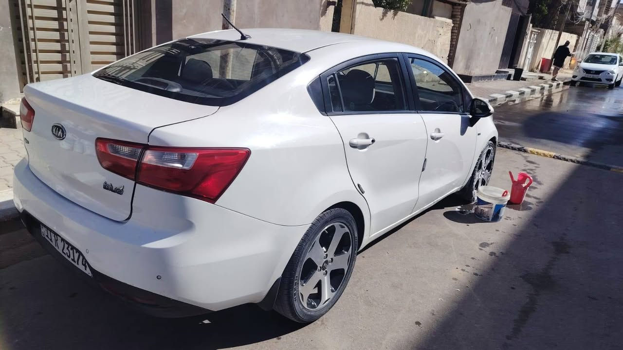 سلام عليكم
ريو 2013 فول فتحه
١٦٠٠
رقم بغداد بأسمي
بيه دور جاملغ خلفي صبغ
وبيه بارد
السعر ٩٠
***********
