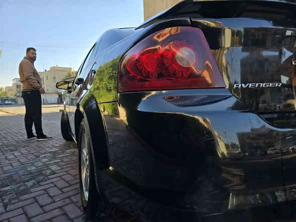 السلام عليكم 

دودج أفنجر 2014 للبيع 
رقم شبه مميز  99970 بغداد
بأسمي مشروع وطني هزه جديده 

V6 سته سلندر. محرك 3600
الكير 6 نمر 
السيارة مبيهه اي نقص 
صدر امامي خلفي جديد 
محرك . كير . كهربائيات كلهه شغاله مبيهه نقص
تبريد تدفئة أدامة كامل 
قاعده فيتبم تفصيخ اصلية جديدة
أدامة كامله لمنضومة الماء 
ماء زيتي احمر وكالة راديتر جديد اصلي 
تخم تاير نضيف
 
السيارة نضيفة 
وغرفتهه نضيفه جدا 

حادثهه بنيد ودعامية 
صبغ بيهه بنيد وهلال الجاملغ الخلفي
وبيهه جراد بالقماره

المكان ((( بغداد )))
السعر 79$

***********
