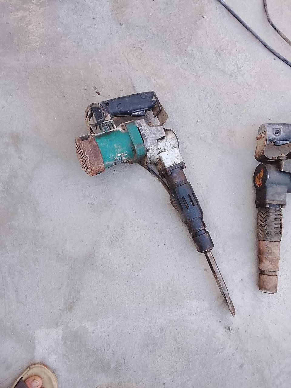 للبيع شلع 150شغالات عوزهن تصليح نوعيات زينه ماكني بغداد حي العامل ***********
