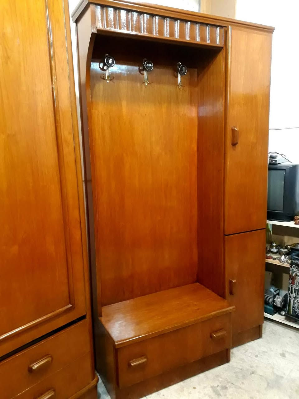 السلام عليكم ورحمة الله وبركاته 🥀معرض ماشاء الله غرفة نوم صاج ست أبواب شغل ثقيل 🌹العنوان حي🇵🇸 فلسطين للاستفسار الاتصال على *********** 💐
