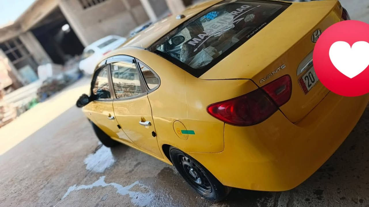 افانتي 2007 كربون باسمي بيها طخه من ورا السعر 83 وبيها مجال قليل ***********
