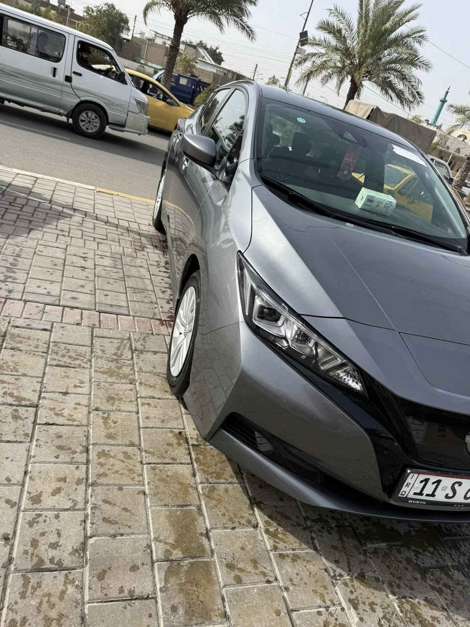 نيسان ليف موديل 2023 كهرباء ب الكامل تشبه التسلا يعني بدون مكينه بس كهرباء فول مواصفات عدة الفتحه 
رادارات جانبيه
رادار امامي
رادار خلفي
كامرة دوارة
حساسات 
كير ماوس
وبعد بيها مواصفات
السيارة وارد امريكي كلين تايتل بدون ايرباك
حادثها بس الدعاميه مفتوحه والايتات
ايرباكات سليمه ماشيه 44 الف كيلو 
صور الحادث ب المنشور 
رقم بغداد مميز ب اسمي تحويل ثاني يوم موديل 23
السعر 127وبيها مجال بيع او مراوس
الاستفسار ***********
