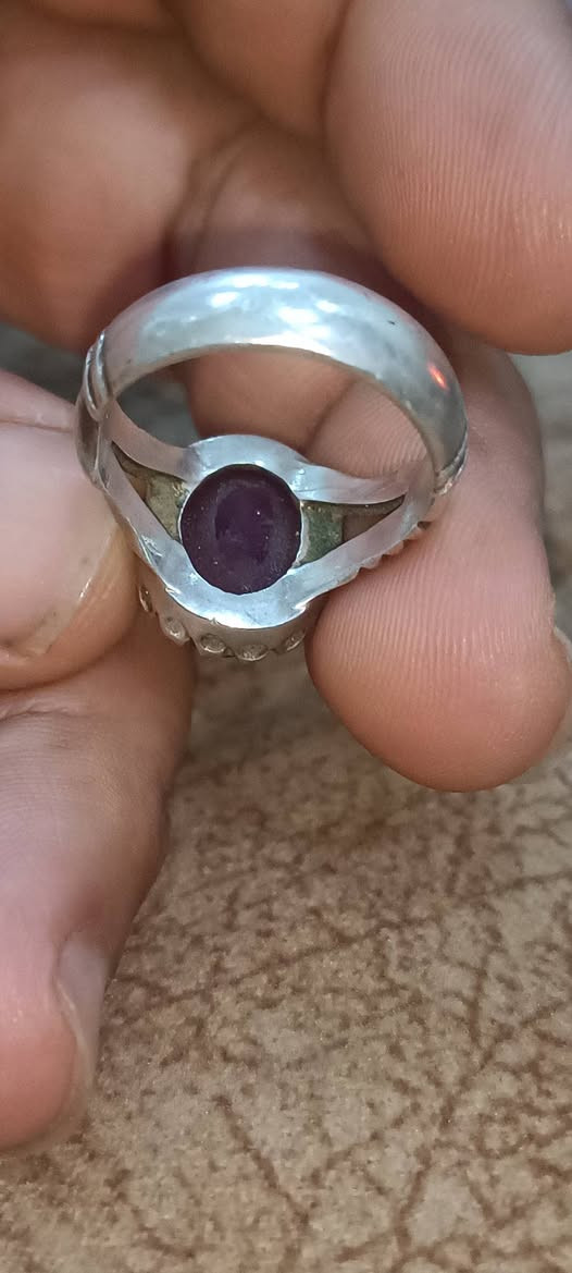 ياالله السلام عليكم متاح خاتم ياقوت افريقي يدك فول بالجهاز وين عشاق الياقوت الافريقي فرط الرمان مكاني السماوة ***********
